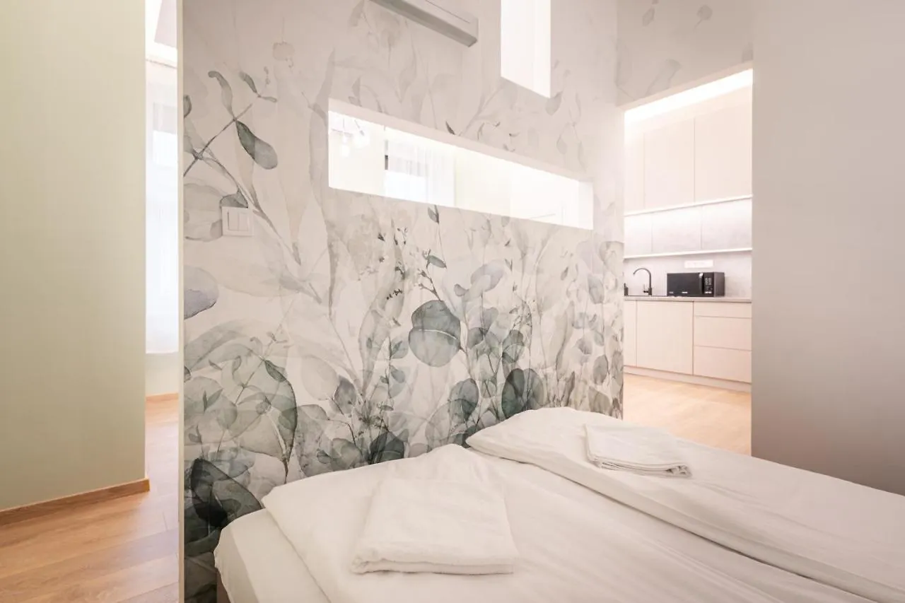 Kl31 - Central Residence - Klauzal Square By Bqa Budapest 0*,