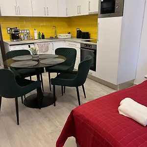 Apartament Center In The Famous Hajos Street, Budapeszt