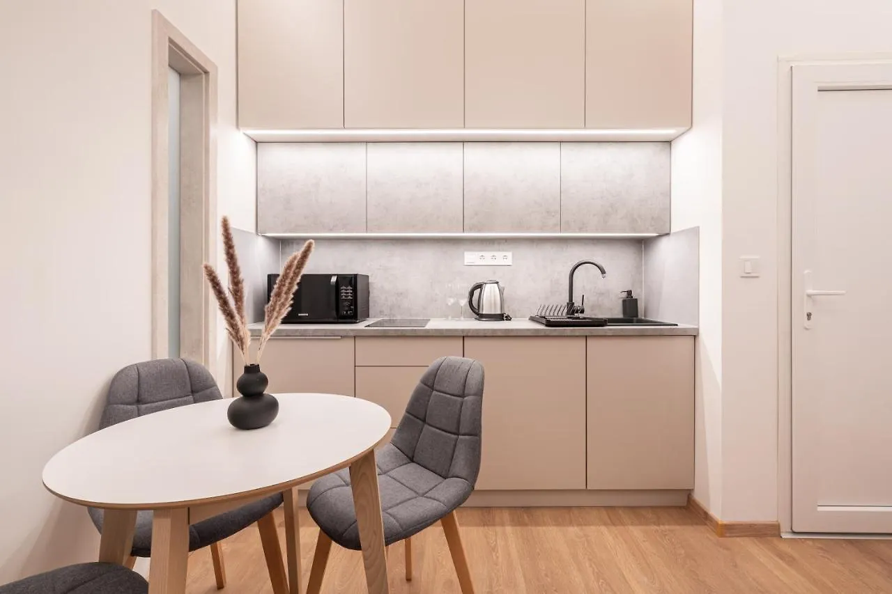 Kl31 - Central Residence - Klauzal Square By Bqa Budapest 0*,  Hungary