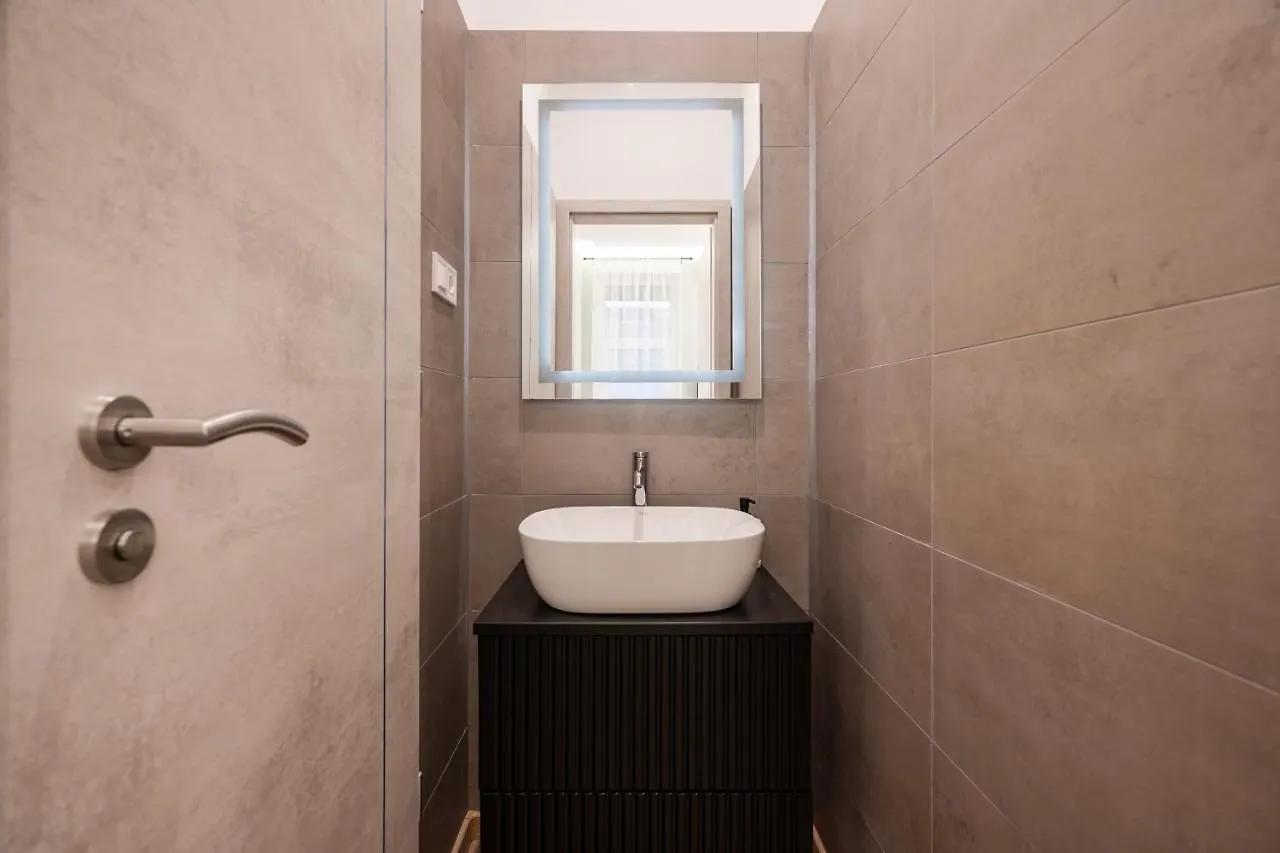 Kl31 - Central Residence - Klauzal Square By Bqa Budapest Apartment